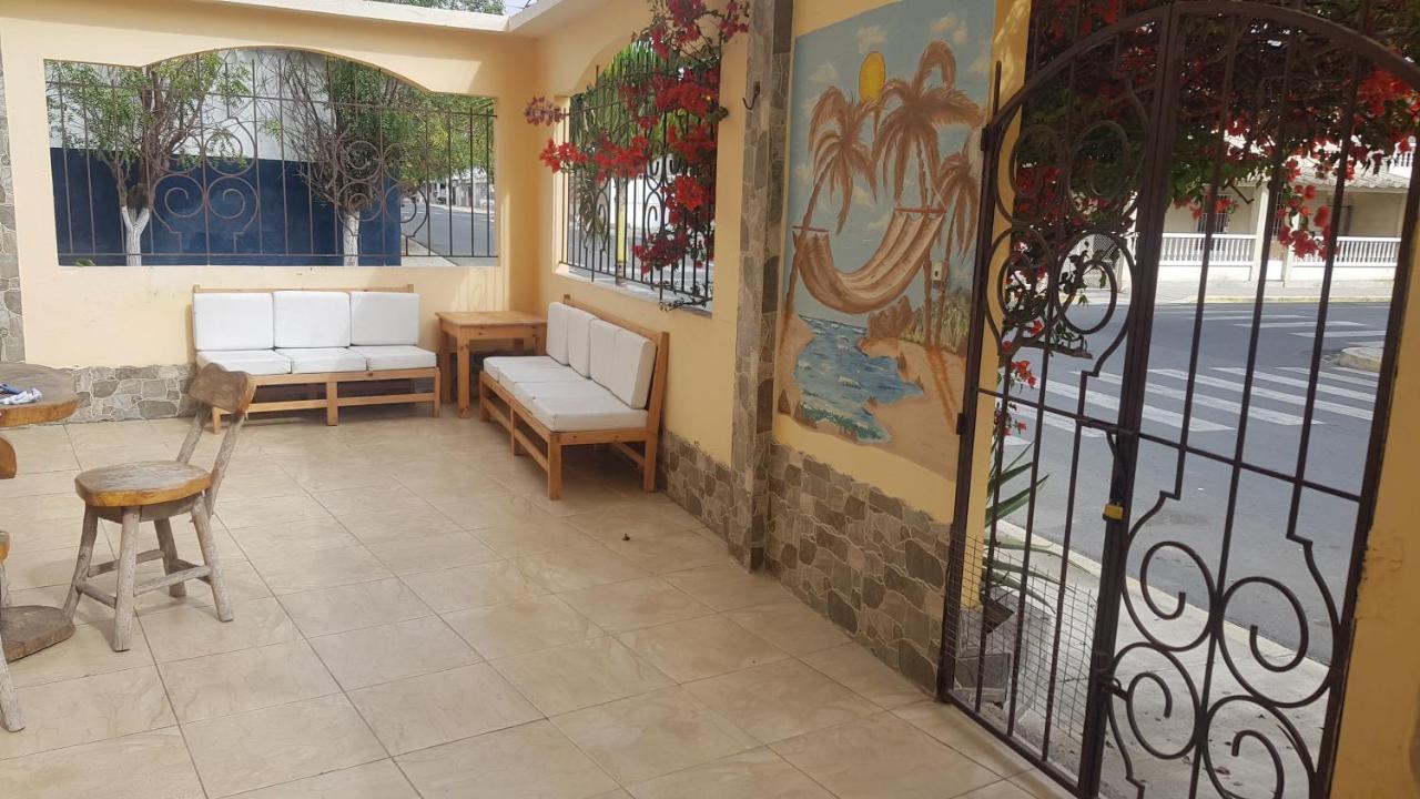 Chaqana Hostel Salinas  Exterior photo